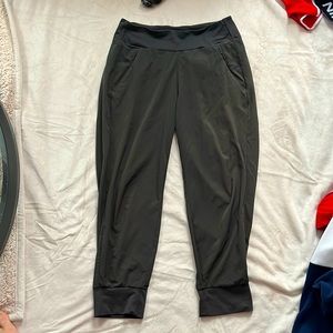 Athleta soho cropped joggers